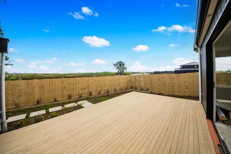 Photo of property in 43 Evergreen Parade, Rosehill, Papakura, 2113