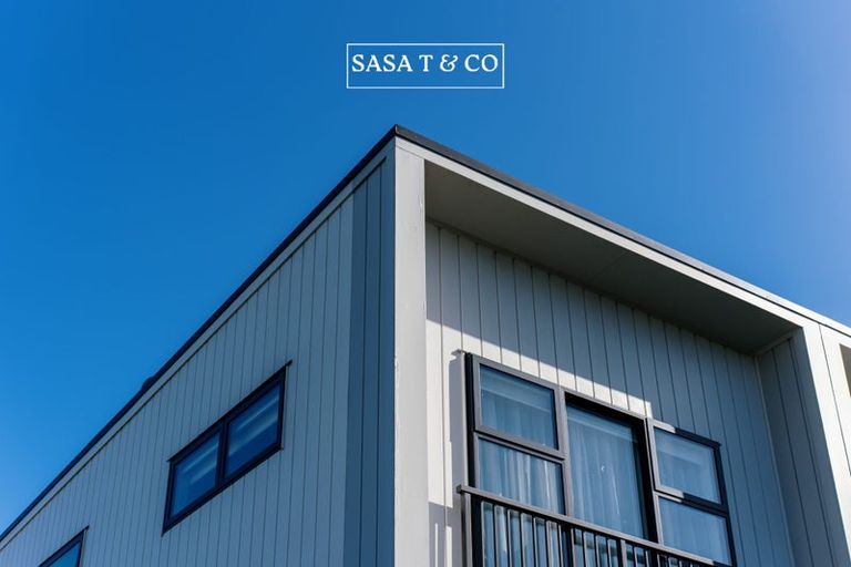 Photo of property in 2/16 Putini Road, Mangere Bridge, Auckland, 2022