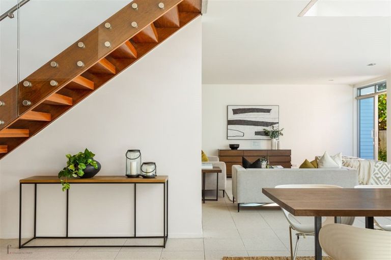 Photo of property in 7 Rangi Avenue, Schnapper Rock, Auckland, 0632