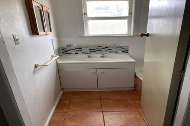 Photo of property in 1/55 Hinemoa Avenue, Taupo, 3330