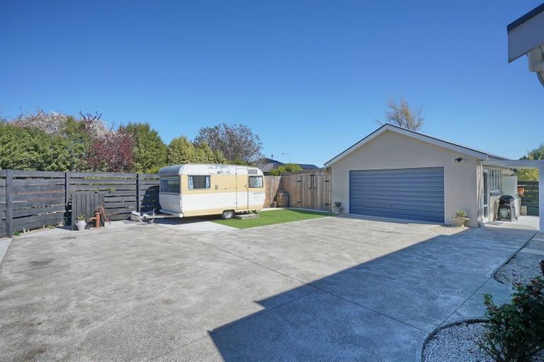 Photo of property in 33 Taranaki Drive, Woodend, 7610