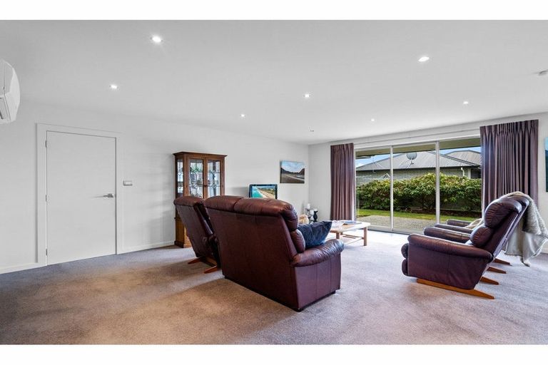 Photo of property in 48 Welsh Road, Winton, 9720