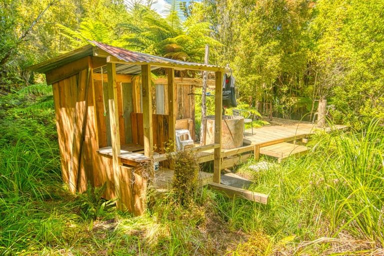 Photo of property in 215 Clifton Road, Kaiata, Greymouth, 7805