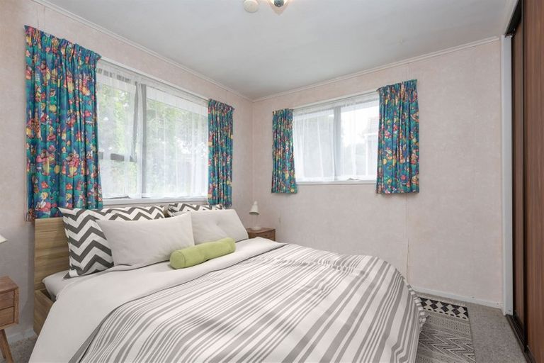 Photo of property in 12 Lewisham Street, Highland Park, Auckland, 2010