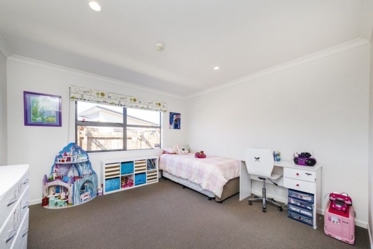 Photo of property in 8 Trump Place, Kelvin Grove, Palmerston North, 4414