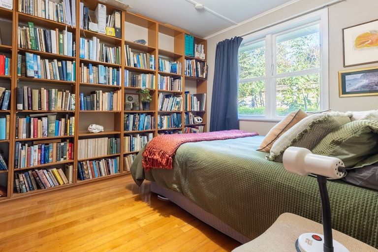 Photo of property in 5 Leinster Avenue, Raumati South, Paraparaumu, 5032