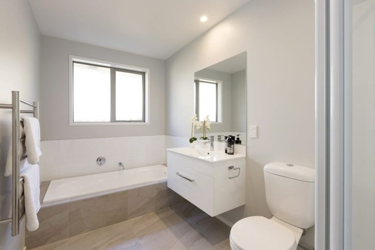 Photo of property in 1 Komata Crescent, Papamoa Beach, Papamoa, 3118