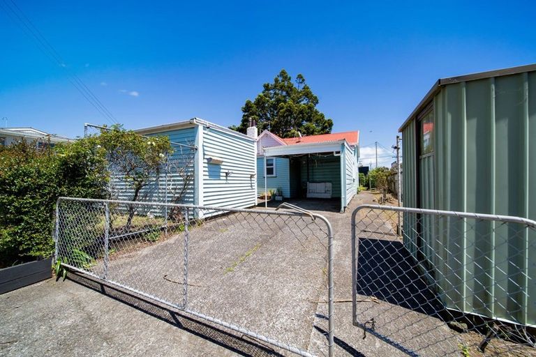Photo of property in 67 Govett Avenue, Frankleigh Park, New Plymouth, 4310