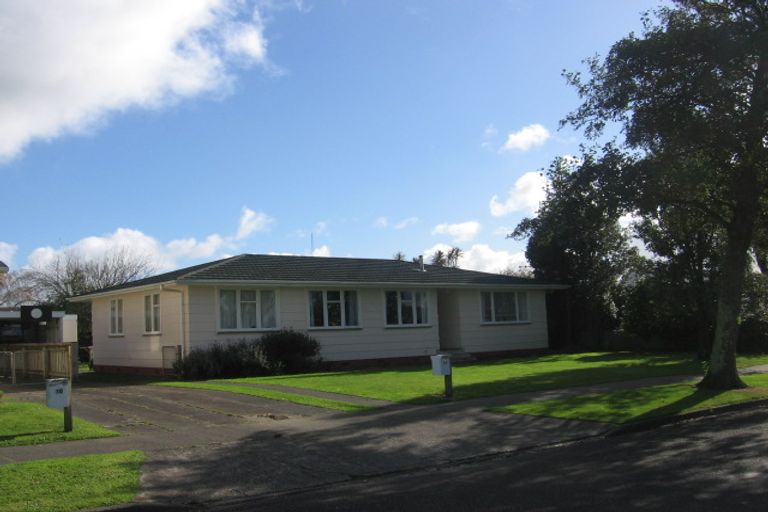 Photo of property in 16 Robinson Crescent, Westbrook, Palmerston North, 4412