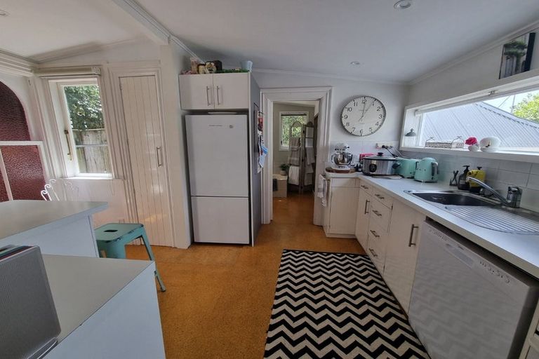 Photo of property in 8 Saint Mary Street, Thorndon, Wellington, 6011