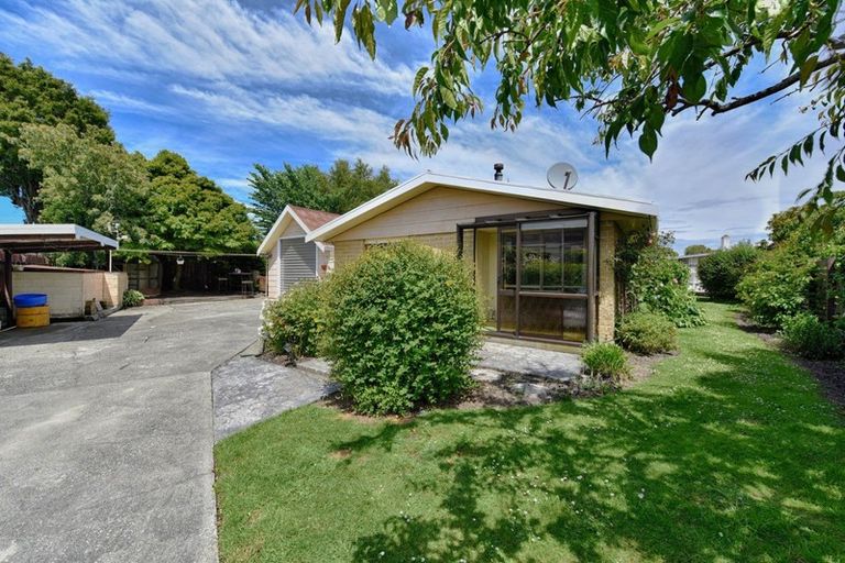 Photo of property in 12 Belmont Place, Gore, 9710