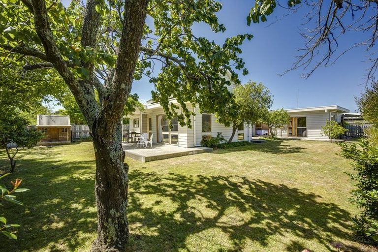 Photo of property in 16 Ngarimu Crescent, Taradale, Napier, 4112