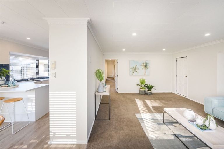 Photo of property in 130 John F Kennedy Drive, Milson, Palmerston North, 4414