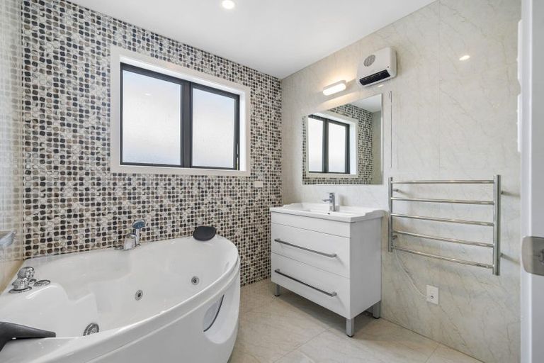 Photo of property in 62a Opaheke Road, Opaheke, Papakura, 2113