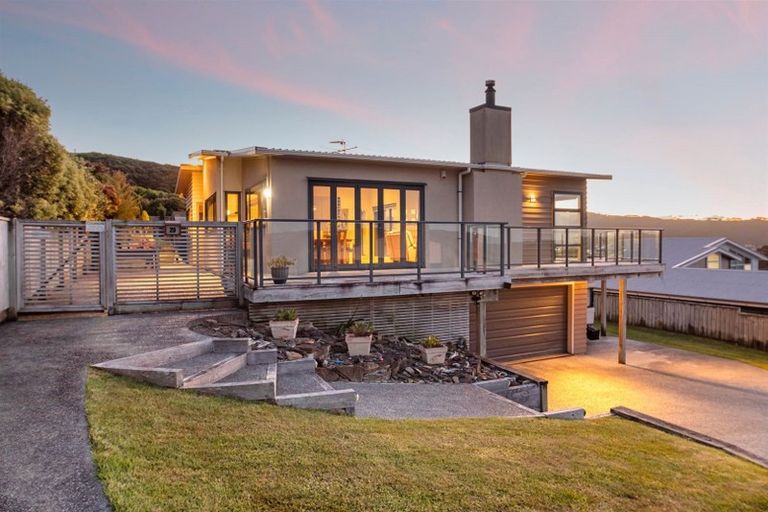Photo of property in 29 Aspiring Terrace, Aotea, Porirua, 5024