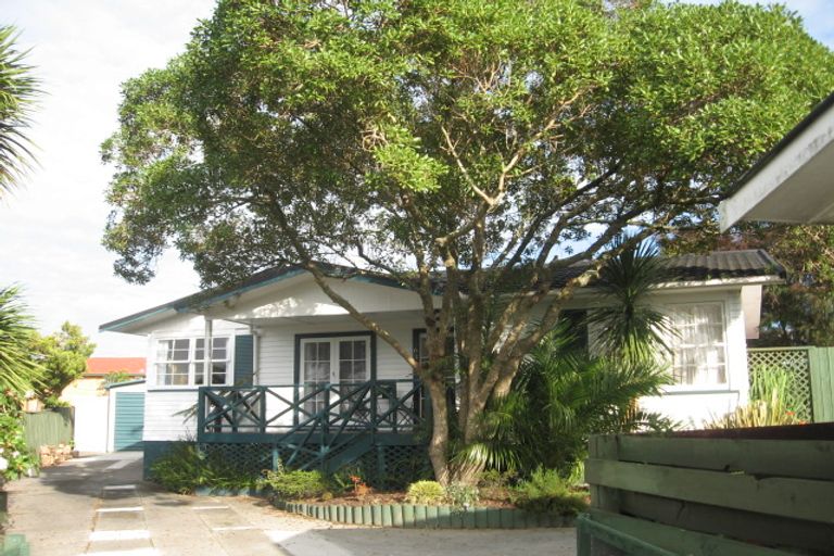 Photo of property in 63 Cascades Road, Pakuranga Heights, Auckland, 2010