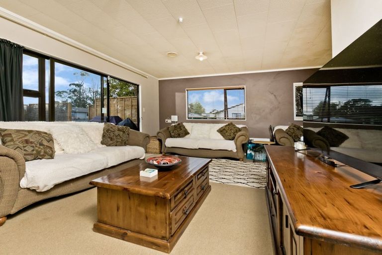 Photo of property in 52 Luanda Drive, Ranui, Auckland, 0612