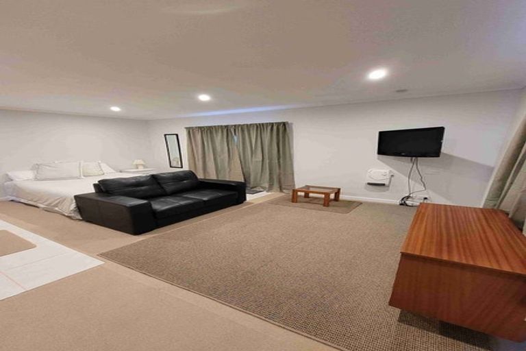 Photo of property in 13 Meadow Street, Papanui, Christchurch, 8052