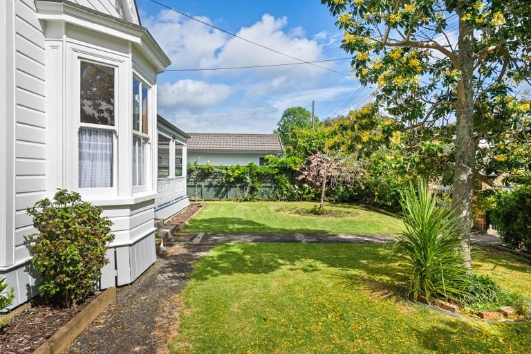 Photo of property in 6 Shortland Street, Regent, Whangarei, 0112
