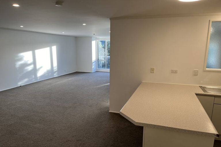 Photo of property in Grosvenor Cl, 4/6 Brown Street, Mount Cook, Wellington, 6021