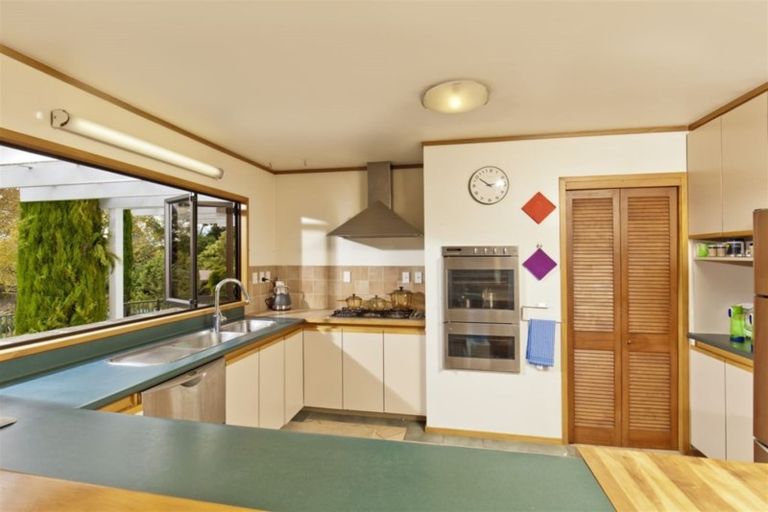 Photo of property in 132 Taupaki Road, Taupaki, Henderson, 0782