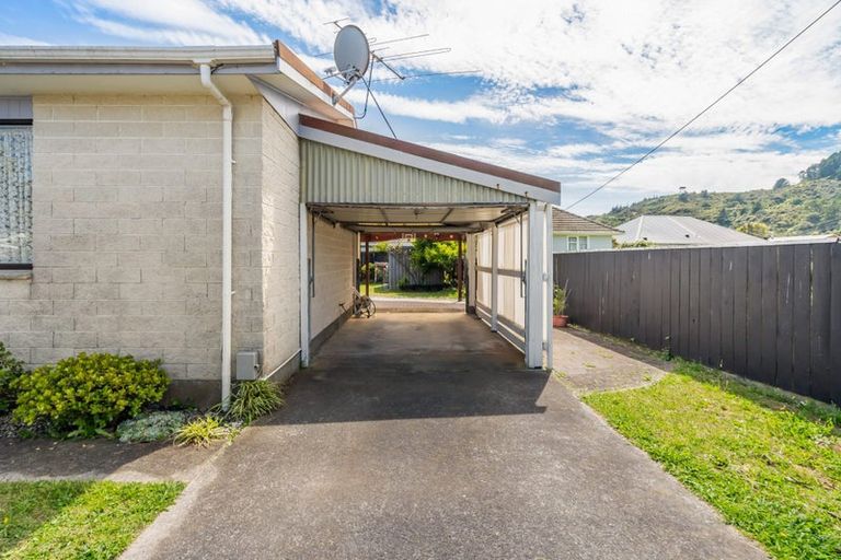 Photo of property in 1/2 Watkins Grove, Taita, Lower Hutt, 5011