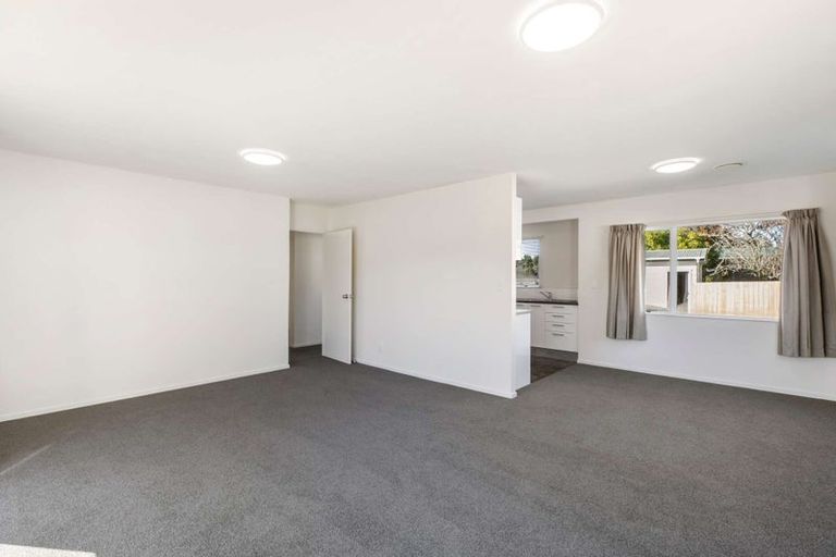 Photo of property in 14a Mildmay Road, Henderson, Auckland, 0610