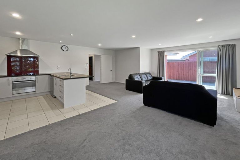 Photo of property in 18 Date Crescent, Aidanfield, Christchurch, 8025