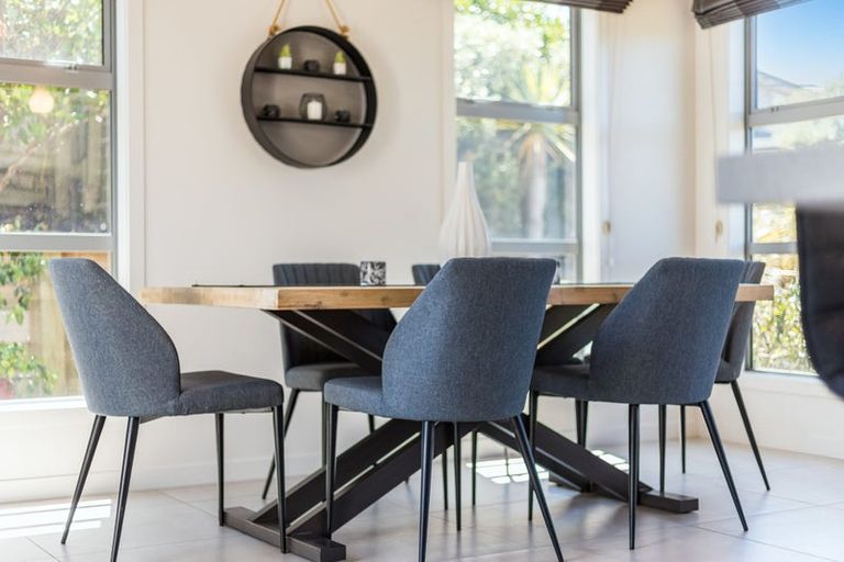 Photo of property in 28 Nelson Avenue, Aotea, Porirua, 5024