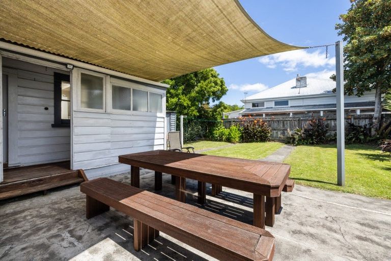 Photo of property in 65 Wellesley Road, Napier South, Napier, 4110