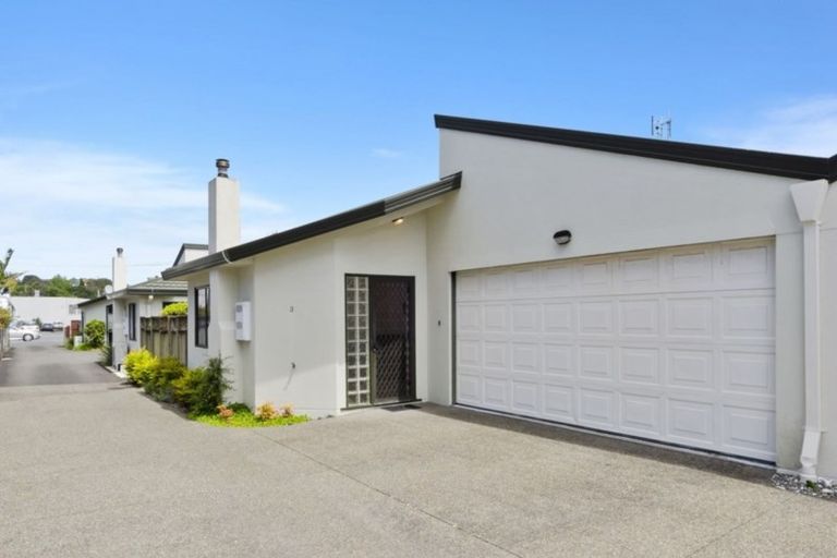 Photo of property in 3/53 Anzac Road, Browns Bay, Auckland, 0630