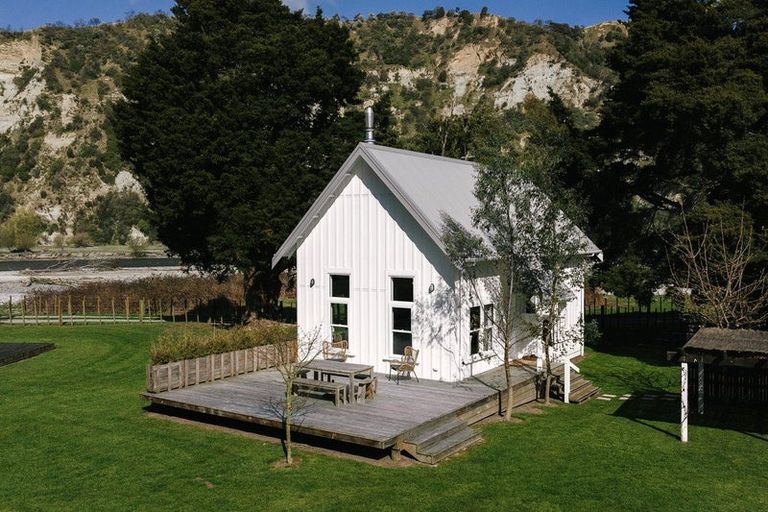 Photo of property in 216 Rowes Road, Hunterville, 4785