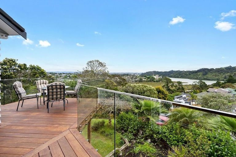 Photo of property in 86 Pemberton Avenue, Bayview, Auckland, 0629