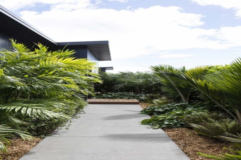 Photo of property in 8 Orite Drive, Welbourn, New Plymouth, 4310