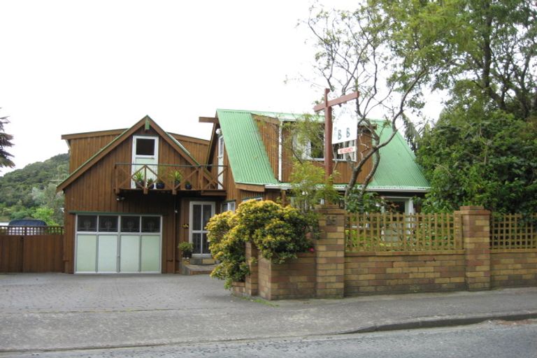 Photo of property in 15 Weranui Road, Waiwera, 0994