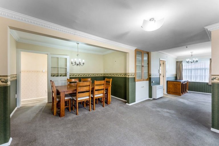 Photo of property in 33 Peel Place, Wainuiomata, Lower Hutt, 5014