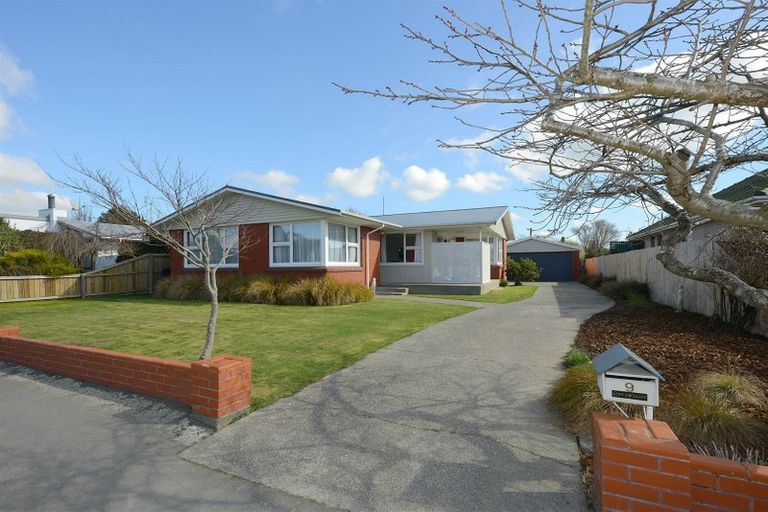 Photo of property in 9 Penwood Street, Russley, Christchurch, 8042