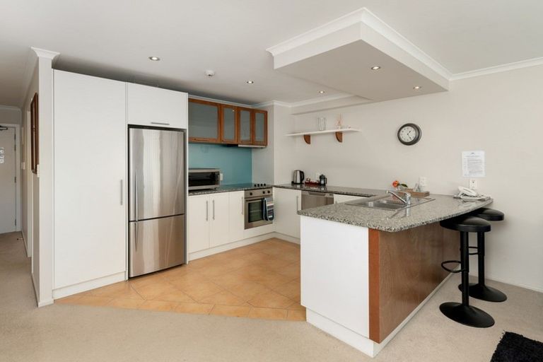 Photo of property in 102/178 Marine Parade, Mount Maunganui, 3116