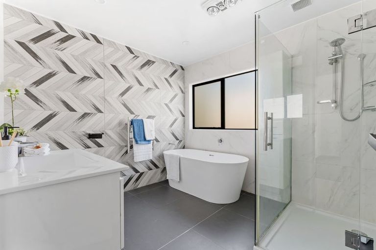 Photo of property in 239 Vipond Road, Stanmore Bay, Whangaparaoa, 0932