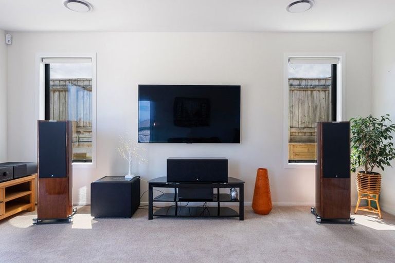 Photo of property in 5 Datum Way, Paraparaumu, 5032