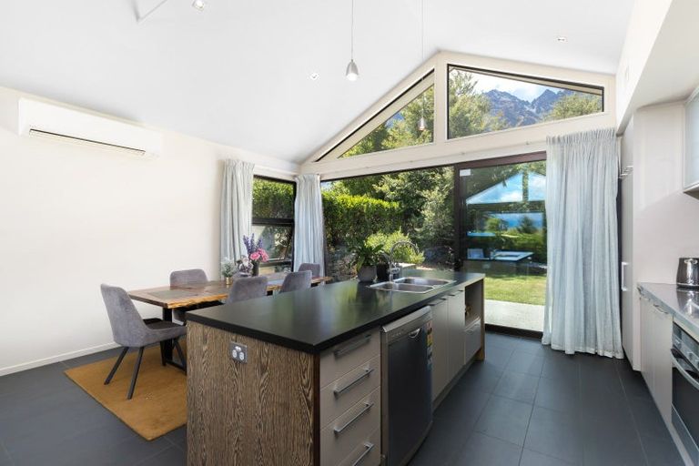 Photo of property in 4 Jackby Court, Jacks Point, Queenstown, 9371