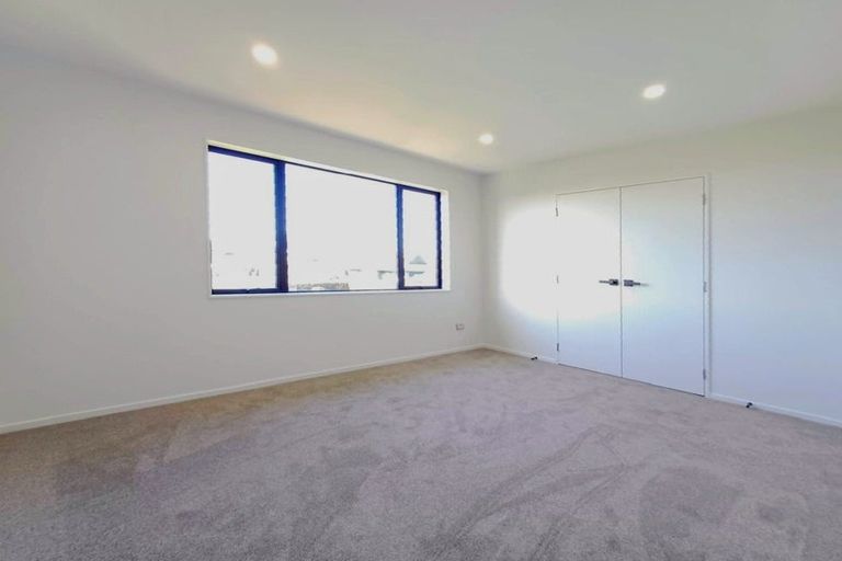 Photo of property in 345 East Coast Road, Mairangi Bay, Auckland, 0630