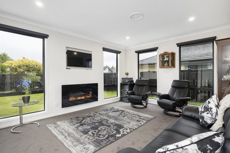 Photo of property in 5 Smiley Place, Mosgiel, 9024