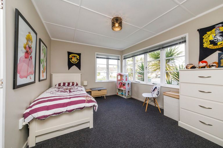 Photo of property in 15 Tyndall Street, Palmerston North, 4414