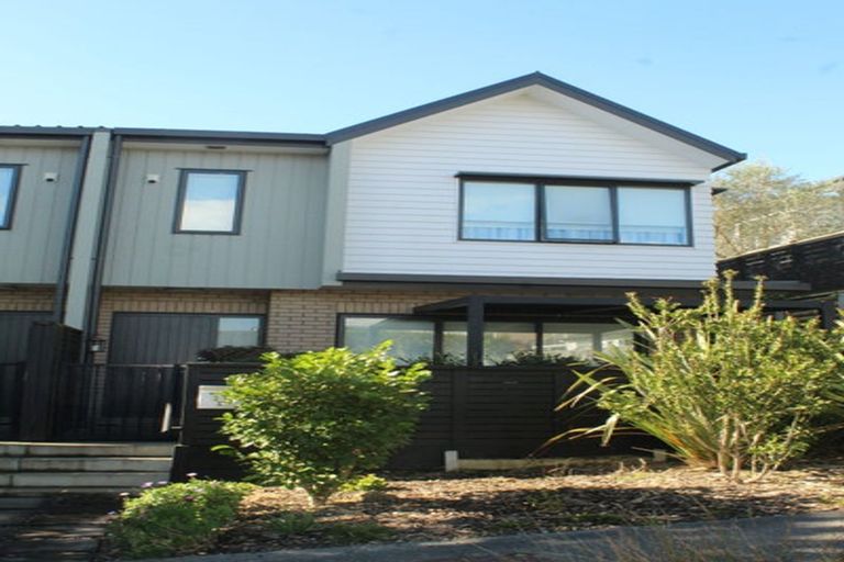 Photo of property in 11 Pennant Street, Long Bay, Auckland, 0630