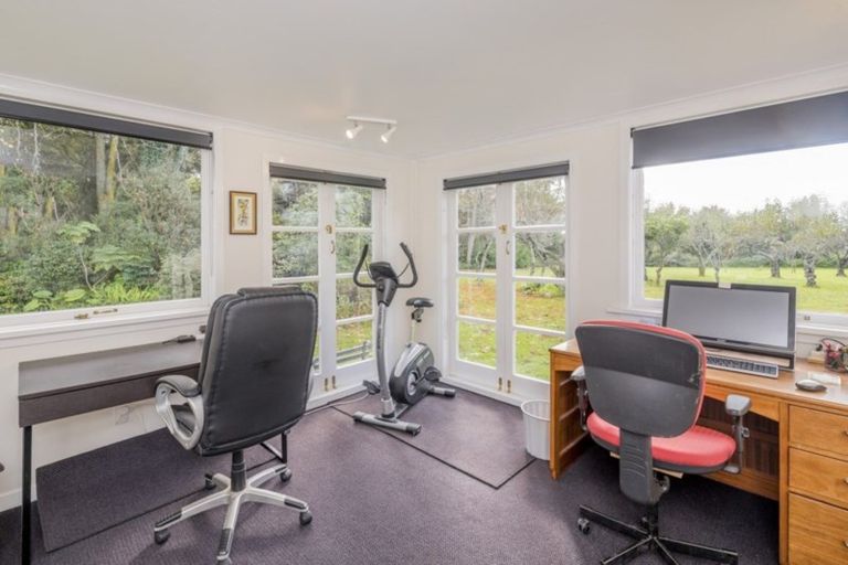 Photo of property in 72 Avenue North Road, Levin, 5510