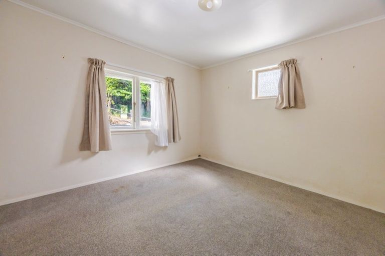 Photo of property in 27 Milton Road, Bluff Hill, Napier, 4110