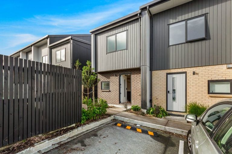 Photo of property in 323 Glengarry Road, Glen Eden, Auckland, 0602