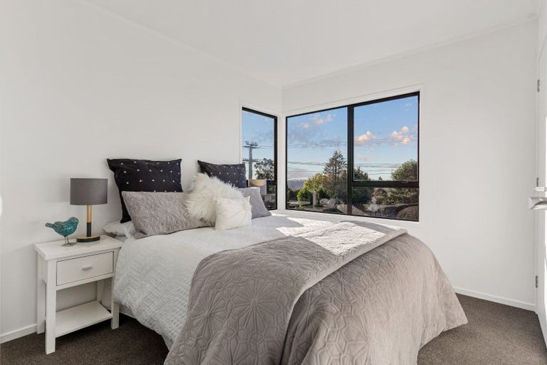 Photo of property in 1/62 Rangatira Road, Beach Haven, Auckland, 0626