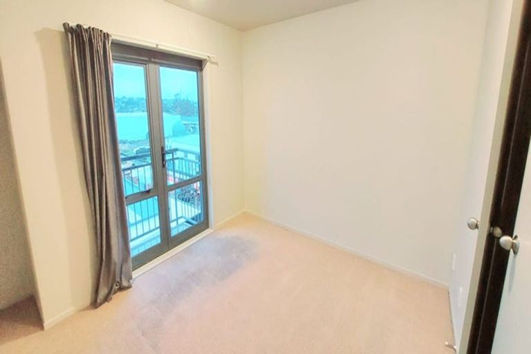 Photo of property in 5n/10 Crown Lynn Place, New Lynn, Auckland, 0600